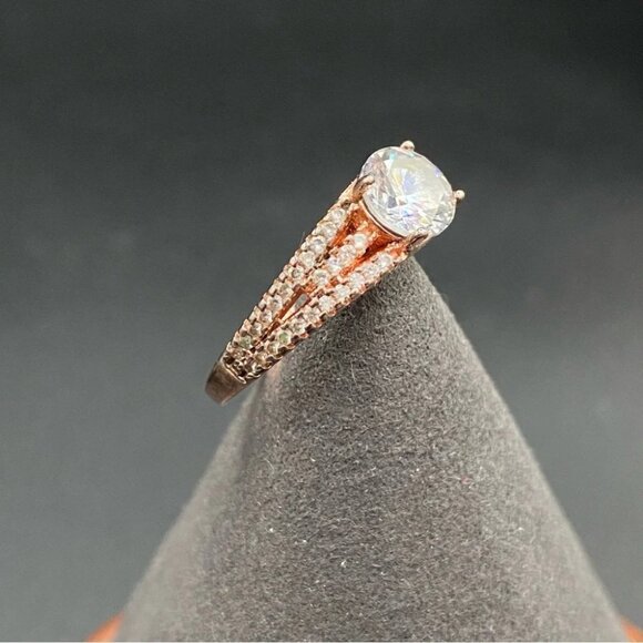 Rose Gold CZ Fashion Ring Size 8 - Picture 2 of 15